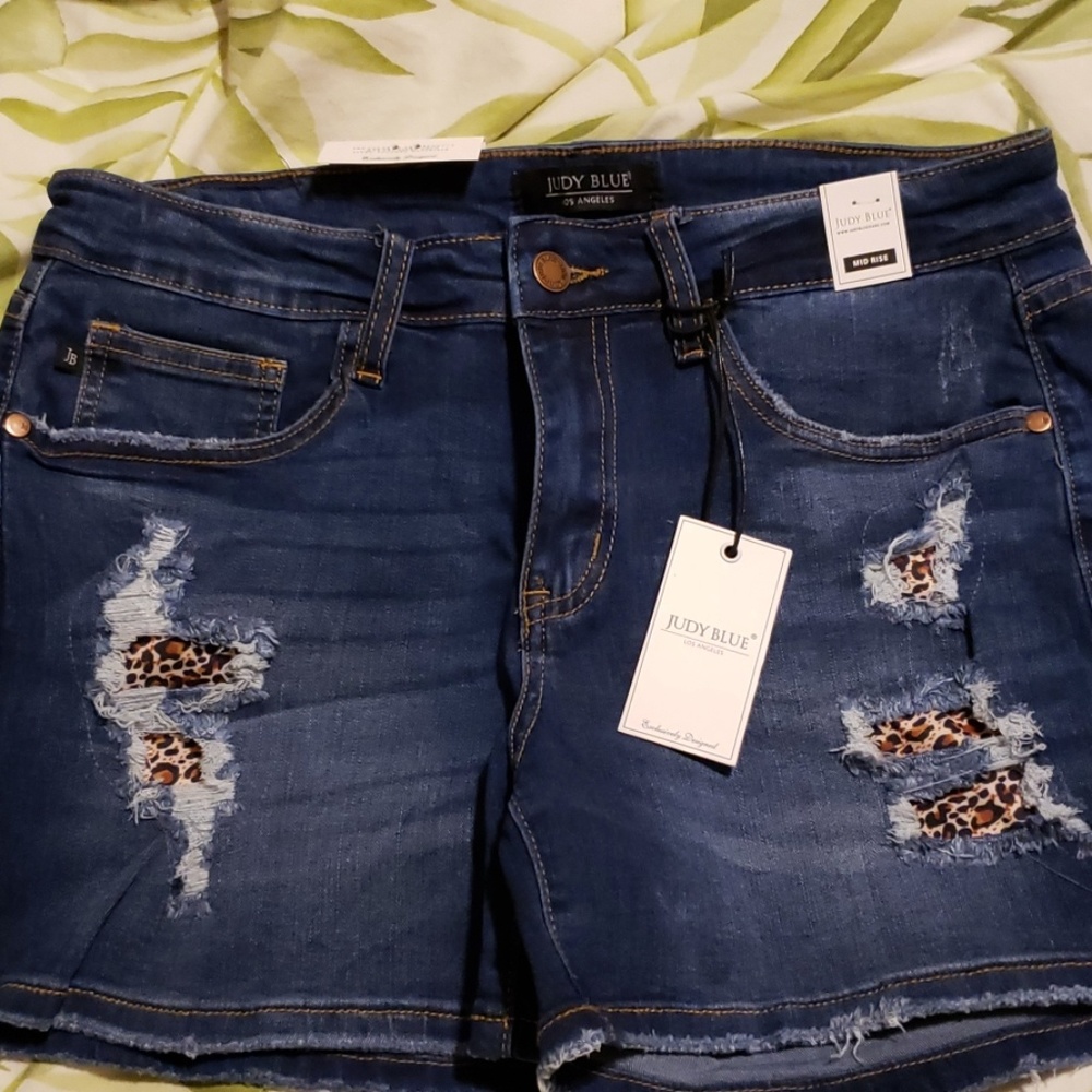 Judy Blue leopard shorts